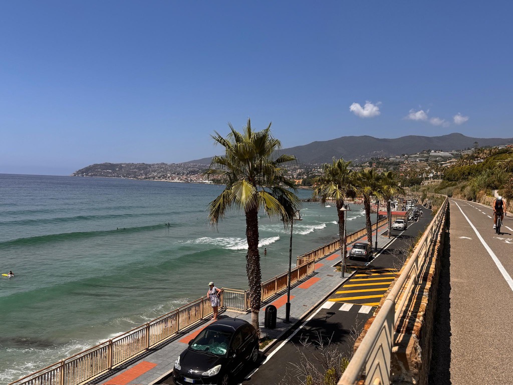 Ponente cycle path and Alassio